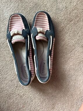 Sperry Navy and Red Striped Women’s Boat Shoes Flats